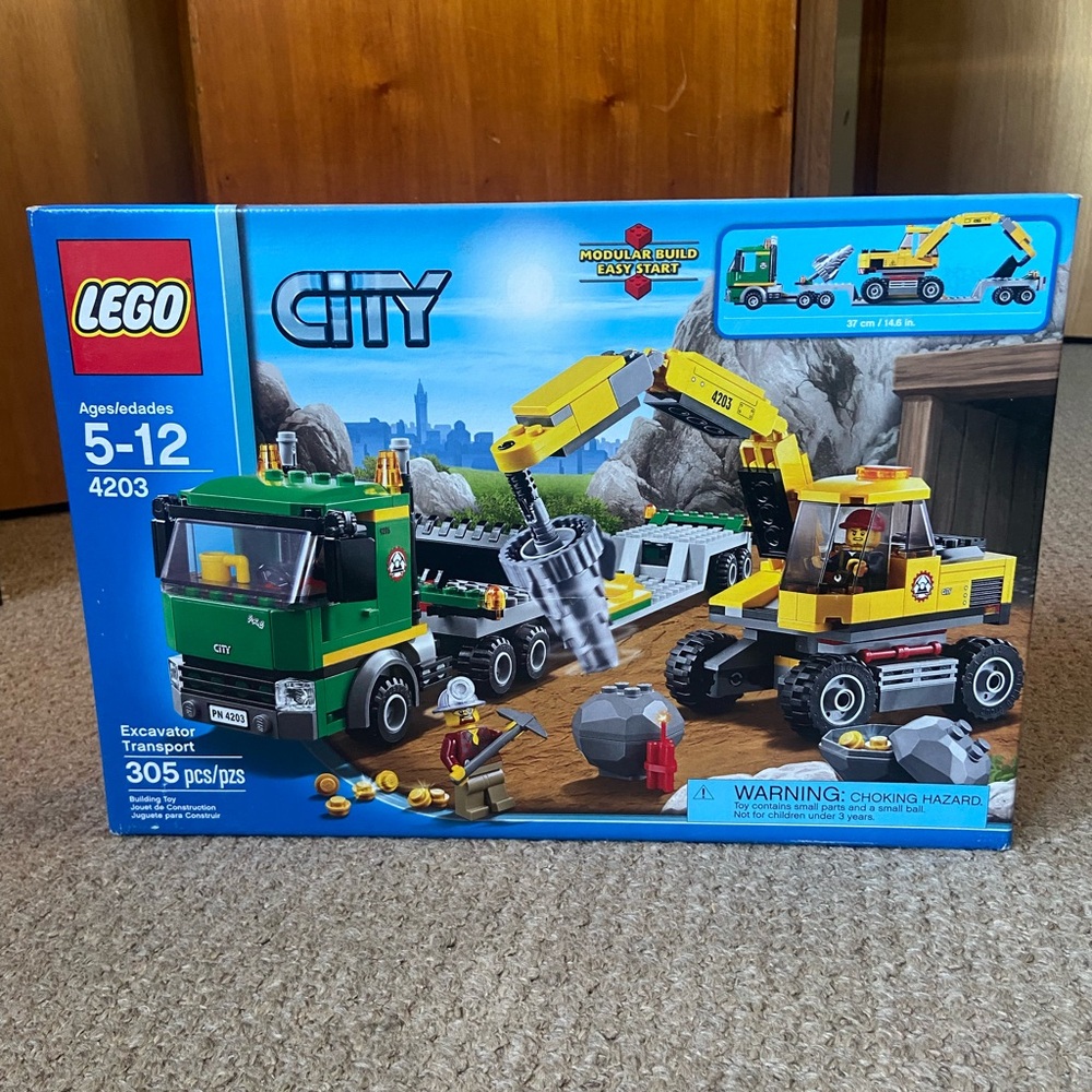 Excavator transport lego city set #4203 BRAND NEW